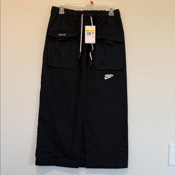 New Nike Black Skirt with Mesh Pockets - Picture 1 of 8